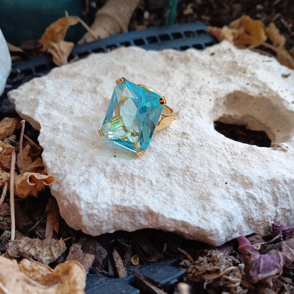 14Kt-Gold Plated Sterling Silver Bold Aquamarine Gemstone Ring Stunning Size 8.5